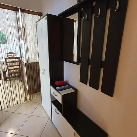 Apartment Neva *